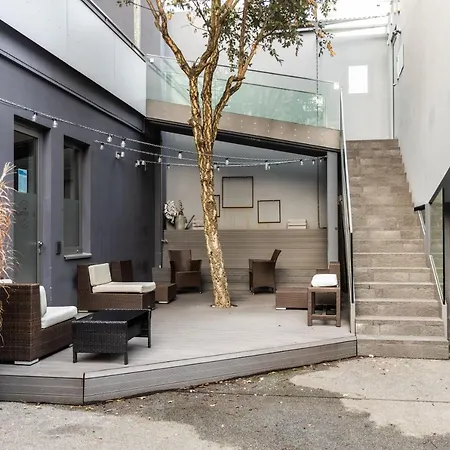 Carbyside Aparthotel